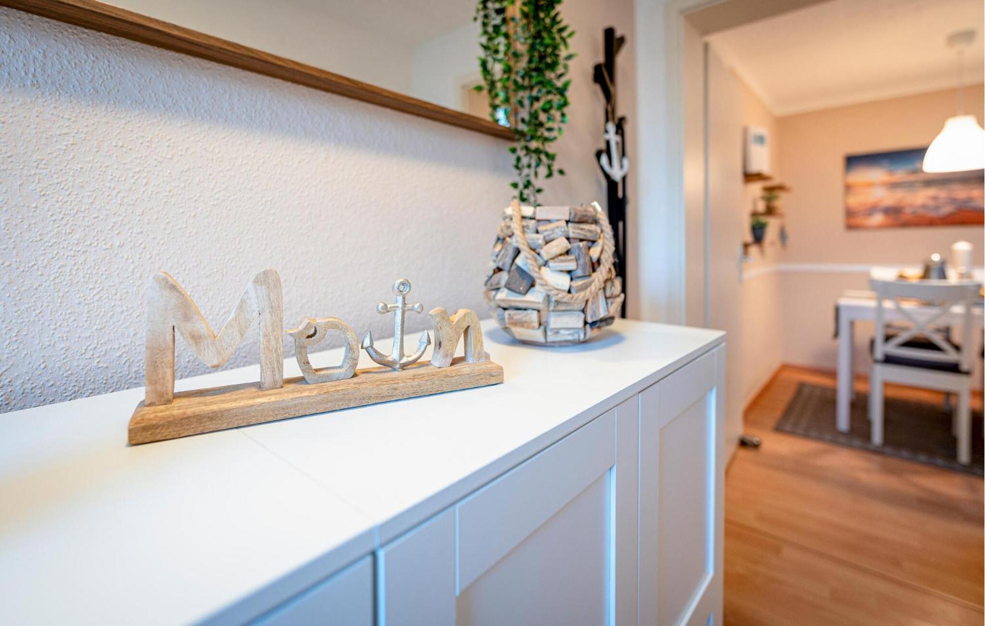 Awesome Apartment In Rostock With Kitchen Εξωτερικό φωτογραφία